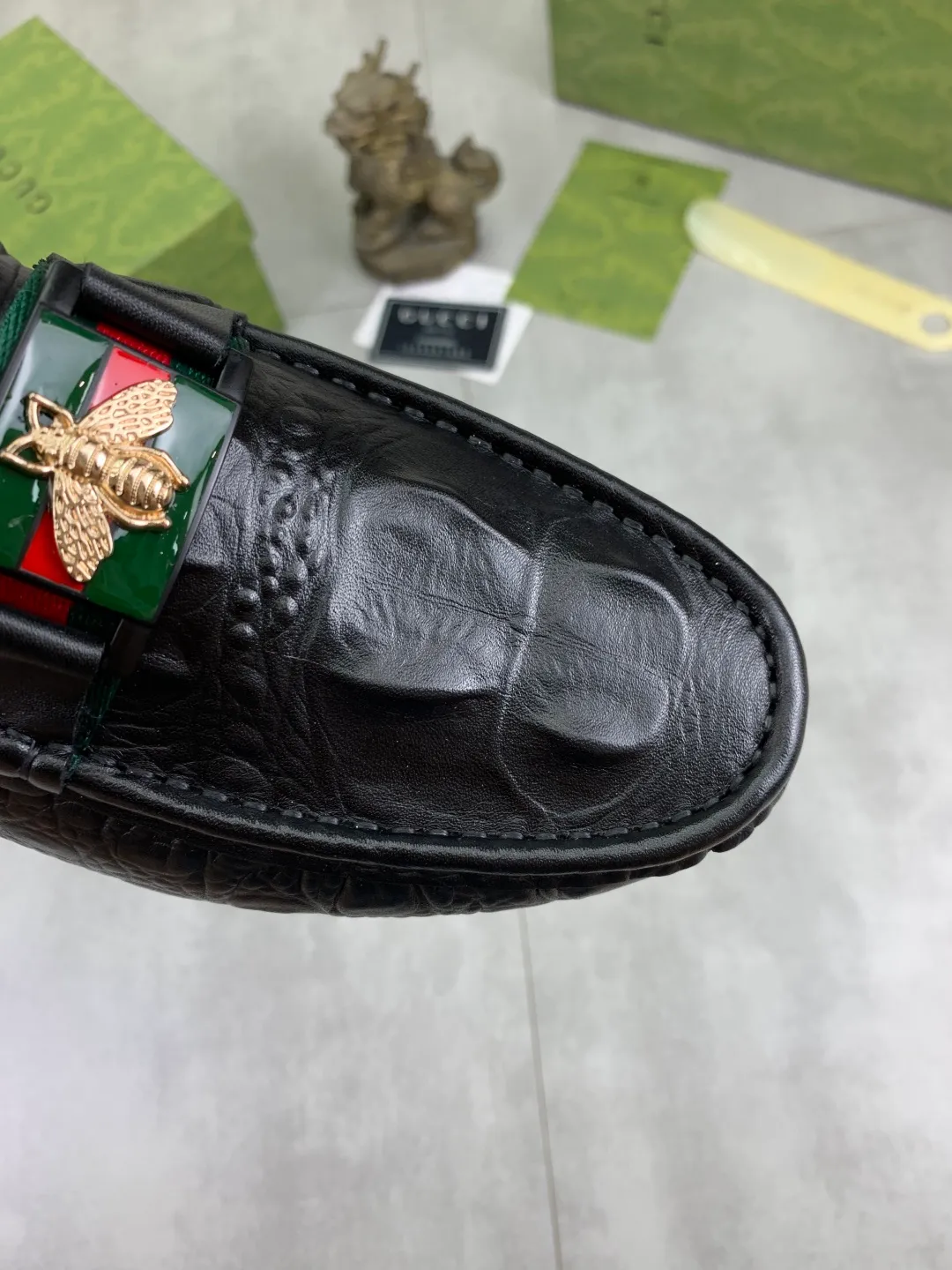 Men's men's shoes💰P360💰[New style]🆘[GUCCI] New classic beanie shoes; Hong Kong original top quality, exquisite craftsmanship, top quality💪🏼High-end boutique men's beanie shoes, British fashion style 🎈The upper is made of Italian imported calfskin🔥, comfortable and breathable, fully imported soft pigskin lining, lazy slip-on Loaf style This fabric is made of 🇮🇹🎈, which is suitable for drivers to drive, and the original non-slip and wear-resistant rubber outsole 🎈Code number: 38-45 Black White 🉑️Choose